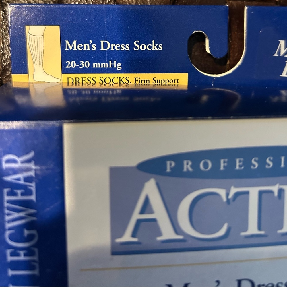 Activa Men’s Dress Socks 20-30 mmHg Compression Black Medium NIB - Picture 2 of 5